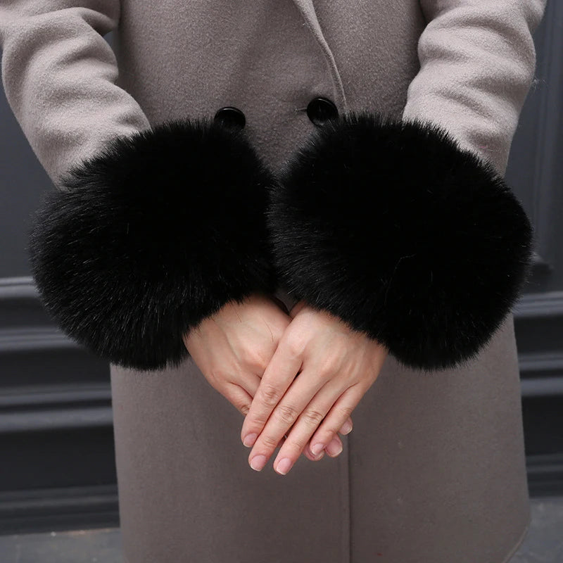 2 pcs Women Faux Fox Fur Cuffs Wristband Winter Warmer Arm Wrist Raccoon Fur Sleeve Gloves Cuff Warmer